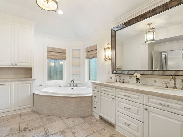 10123 Candlewood Drive, Houston TX 77042