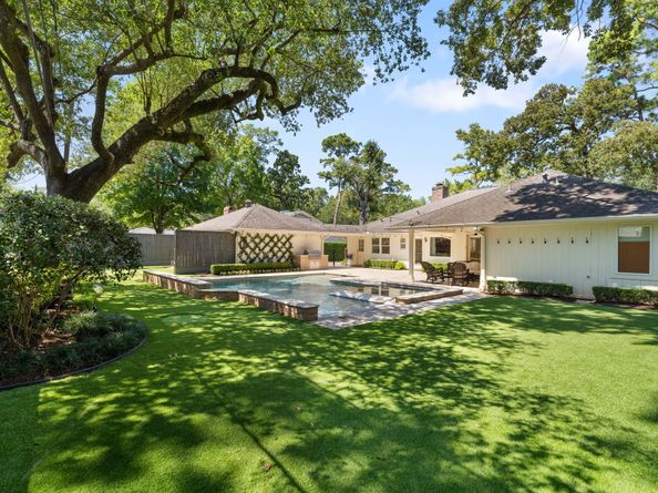 10123 Candlewood Drive, Houston TX 77042