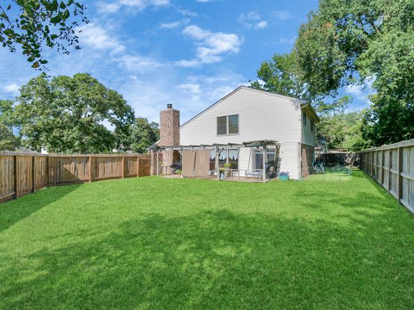 2310 Trail Wood Lane, Richmond TX 77406