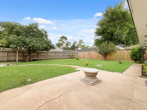 11411 Ash Creek Drive, Houston TX 77043