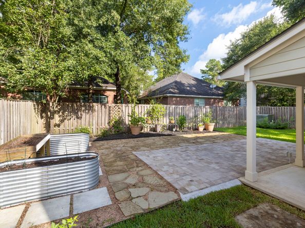 35 Dovewing Place, The Woodlands TX 77382