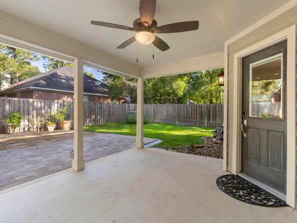 35 Dovewing Place, The Woodlands TX 77382
