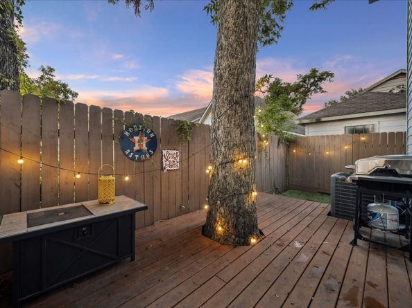1115 E 27th Street, Houston TX 77009
