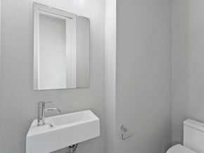 5610 Patrick Street H, Houston TX 77076