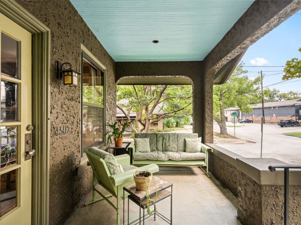 4502 Stanford Street, Houston TX 77006
