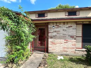 2075 Delphi Lane, Houston TX 77067