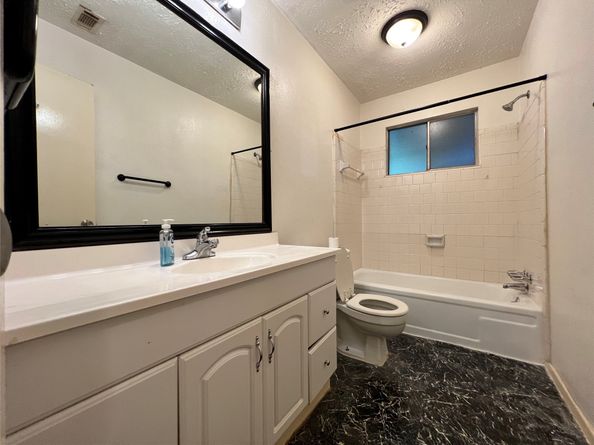 2075 Delphi Lane, Houston TX 77067