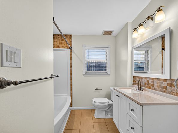 5150 Jason Street, Houston TX 77096