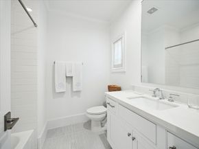 7 N Raintree Hollow Lane, Houston TX 77027