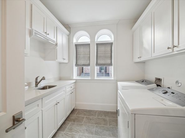 7 N Raintree Hollow Lane, Houston TX 77027