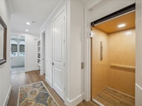 7 N Raintree Hollow Lane, Houston TX 77027