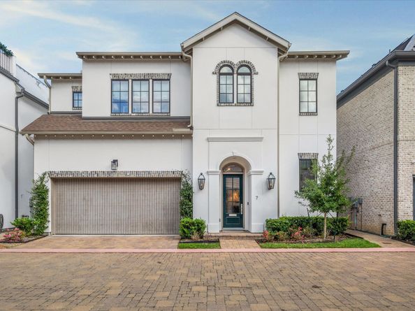 7 N Raintree Hollow Lane, Houston TX 77027