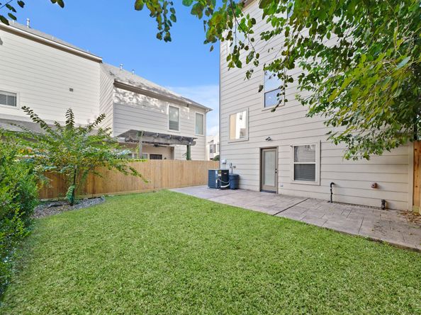 3808 Center Street A, Houston TX 77007