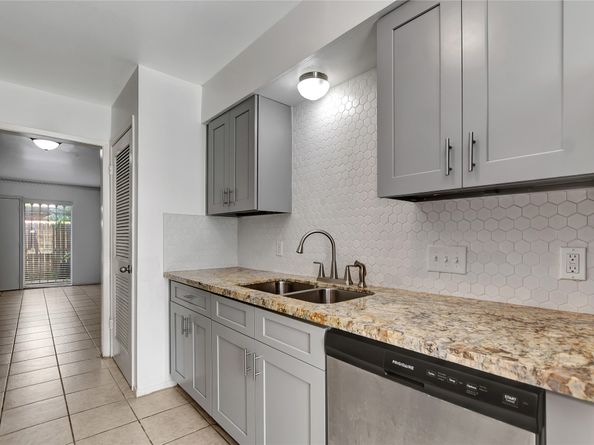7938 Leonora Street B19, Houston TX 77061