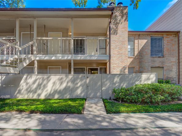 2110 Wilcrest Drive 239, Houston TX 77042