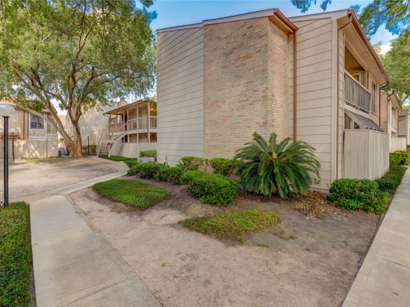 2110 Wilcrest Drive 239, Houston TX 77042