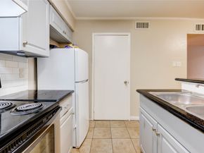 2110 Wilcrest Drive 239, Houston TX 77042