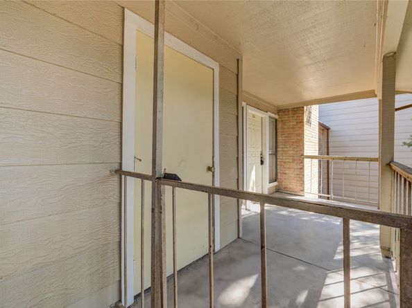 2110 Wilcrest Drive 239, Houston TX 77042