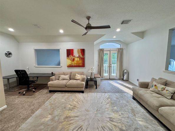 59 Acorn Cluster Court, The Woodlands TX 77381