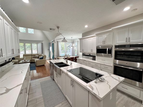 59 Acorn Cluster Court, The Woodlands TX 77381