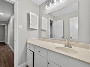 9707 Richmond Avenue 75, Houston TX 77042