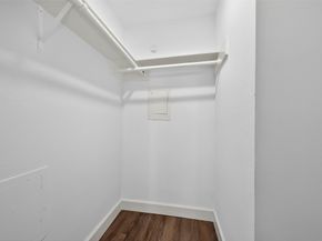 9707 Richmond Avenue 75, Houston TX 77042