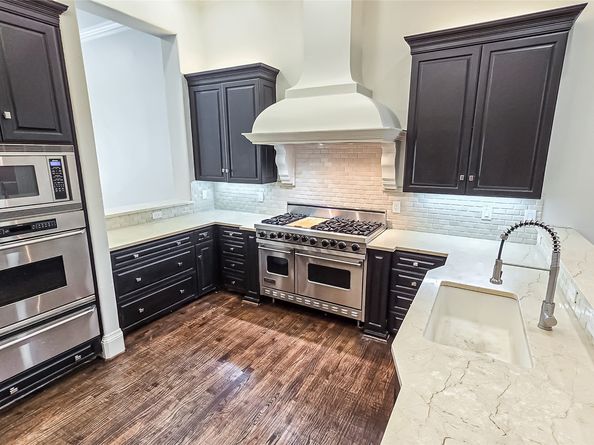 2821 Hood Street, Dallas TX 75219
