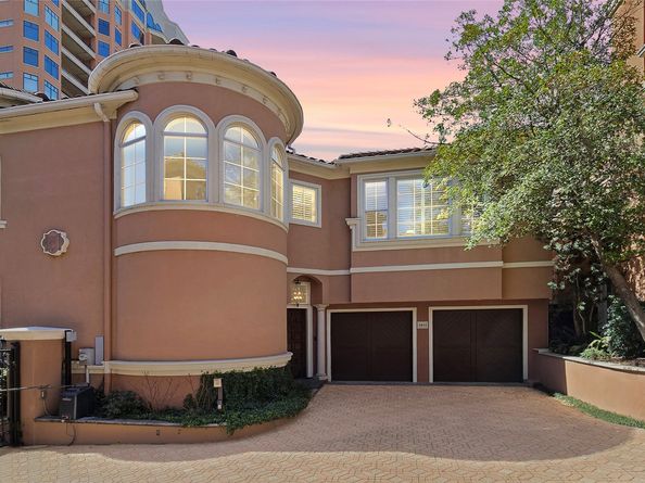 2821 Hood Street, Dallas TX 75219