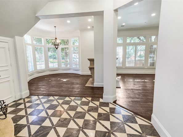2821 Hood Street, Dallas TX 75219