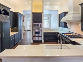 2821 Hood Street, Dallas TX 75219