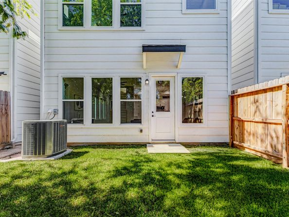2310 Campbell Road C, Houston TX 77080