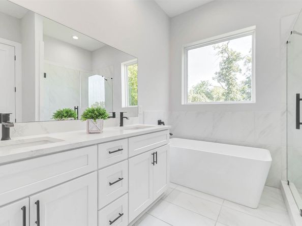 2310 Campbell Road C, Houston TX 77080
