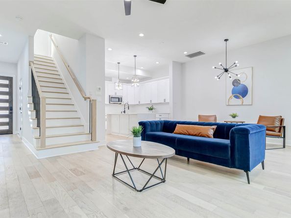 2310 Campbell Road C, Houston TX 77080