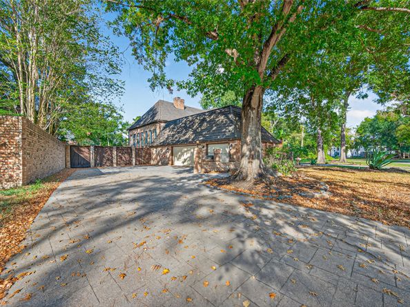 3010 Cedar Woods Place, Houston TX 77068