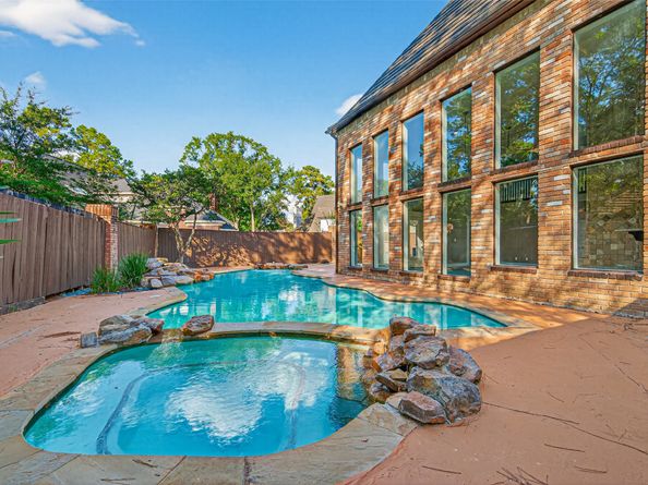 3010 Cedar Woods Place, Houston TX 77068