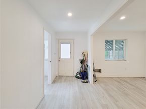 5654 Cheena, Houston TX 77096