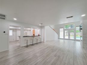 5654 Cheena, Houston TX 77096