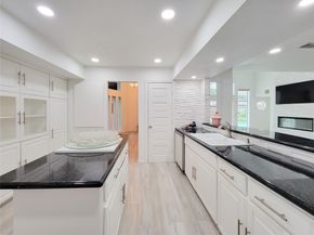 5654 Cheena, Houston TX 77096