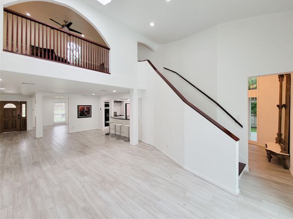 5654 Cheena, Houston TX 77096