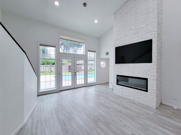 5654 Cheena, Houston TX 77096