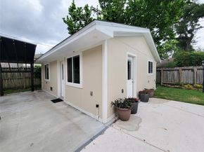 5654 Cheena, Houston TX 77096