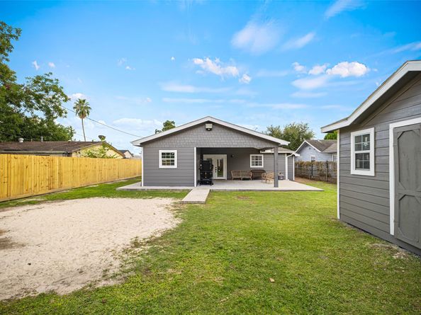 515 Foxglove Lane, Houston TX 77076