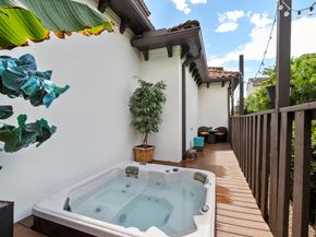 35 Enclave Manor Drive, Sugar Land TX 77479
