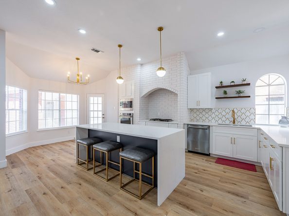 3311 Richland Drive, Sugar Land TX 77478