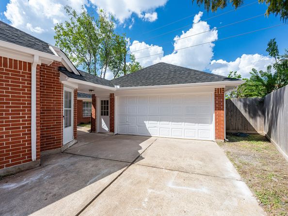 3311 Richland Drive, Sugar Land TX 77478