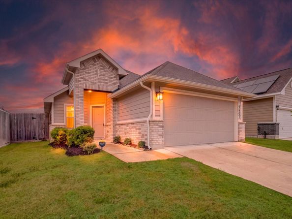 9607 Bright Song Lane, Houston TX 77078