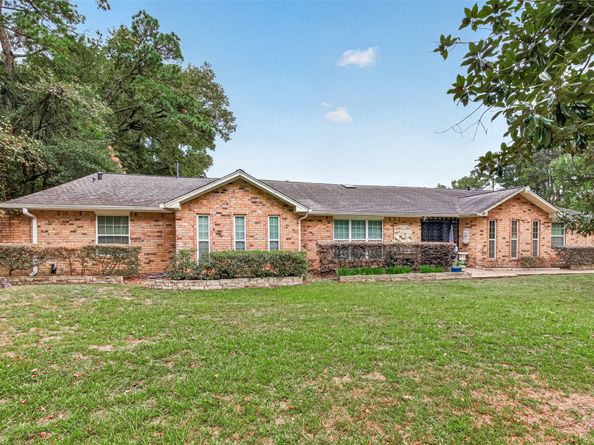 1503 Memorial Drive, Conroe TX 77304