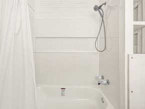 969 Wakefield Drive, Houston TX 77018