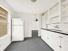 969 Wakefield Drive, Houston TX 77018