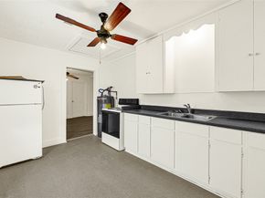 969 Wakefield Drive, Houston TX 77018